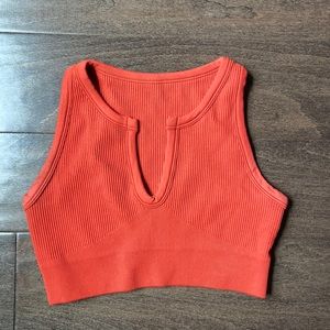 Ribbed workout top